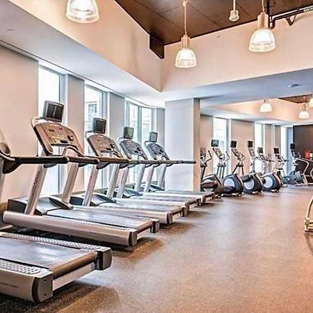 Stunning Condo Wit Amazing View 5Mins From Cntower Торонто Экстерьер фото
